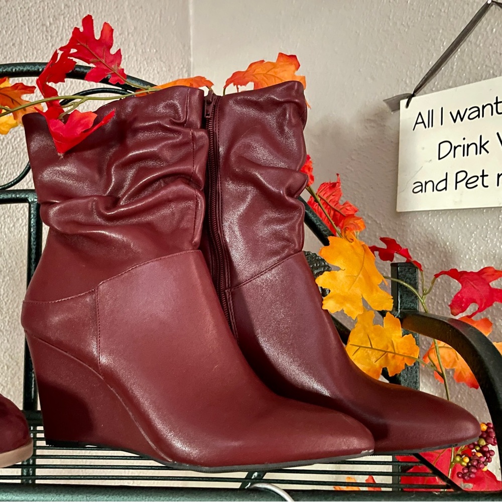NWT | New Directions boots | Wedge heel | Wine
